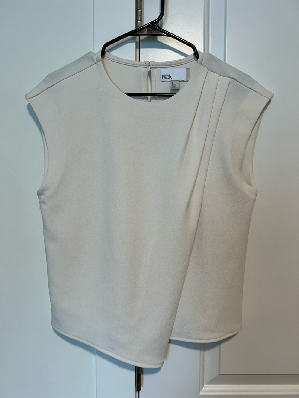 Nordstrom Rack Cream Cap-Sleeve Pleated Front Asymmetrical Top